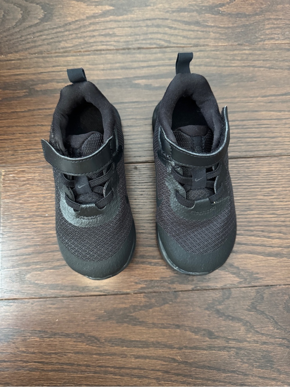 Nike Kids Black Hook-and-Loop Sneakers